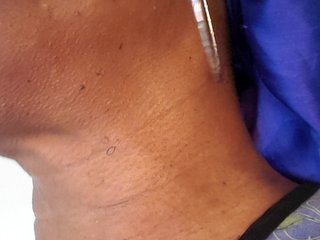 QueenAnitaDix's Live Webcam