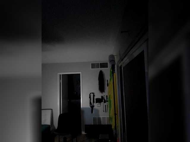QueenAnitaDix live cam on BongaCams