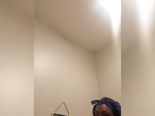 QueenAnitaDix's BongaCams show and profile