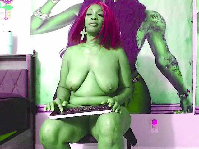 QueenAnitaDix