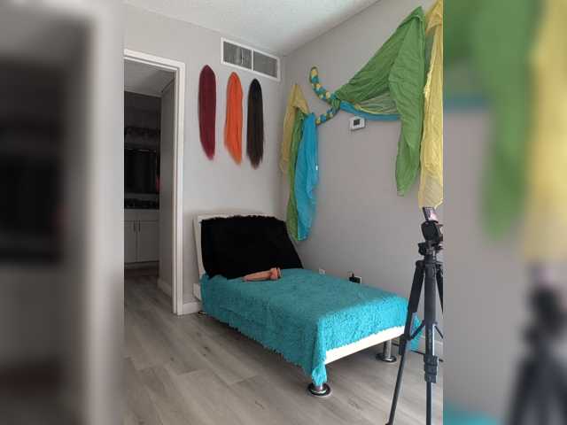 QueenAnitaDix live cam on BongaCams