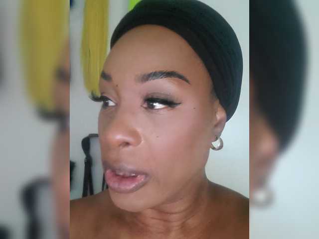 QueenAnitaDix