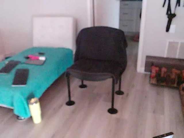 QueenAnitaDix live cam on BongaCams