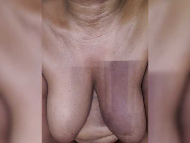 QueenAnitaDix