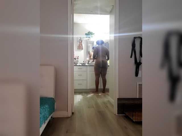 QueenAnitaDix live webcam show