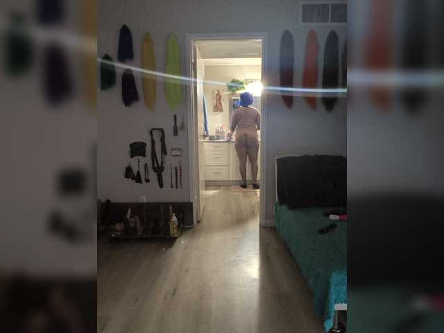 QueenAnitaDix