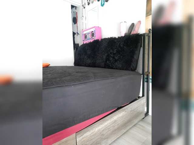 QueenAnitaDix's BongaCams show and profile