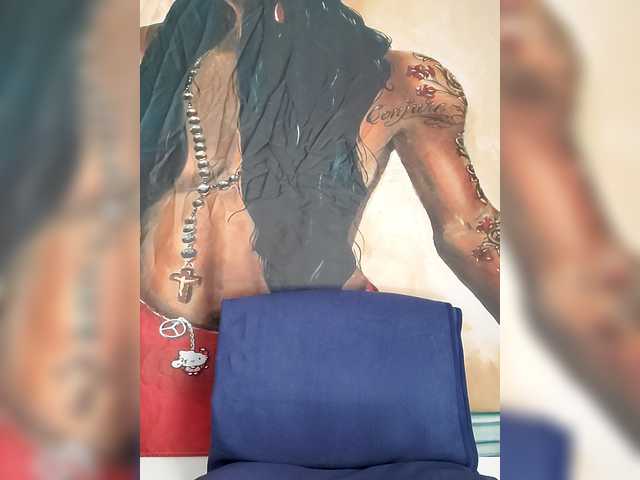 QueenAnitaDix's BongaCams show and profile