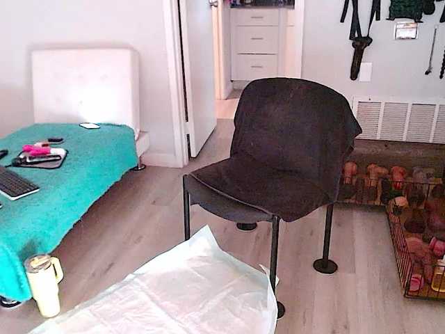 QueenAnitaDix live cam on BongaCams