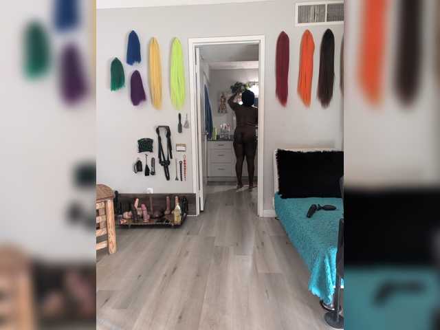 QueenAnitaDix