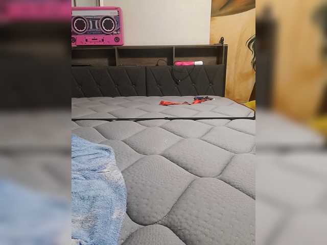 QueenAnitaDix live cam on BongaCams