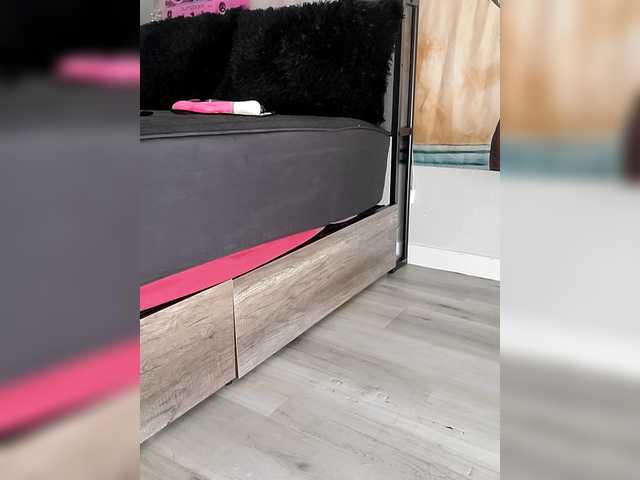 QueenAnitaDix's BongaCams show and profile