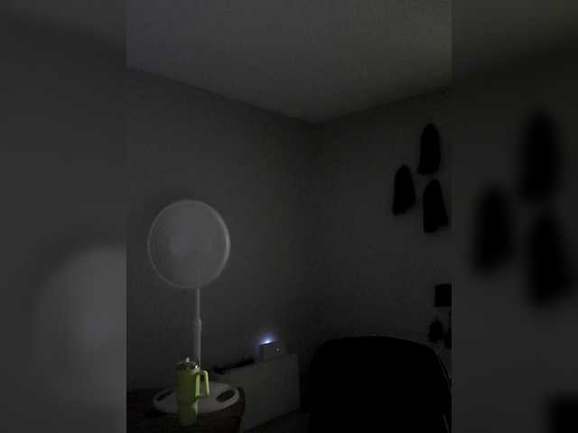 QueenAnitaDix live cam on BongaCams