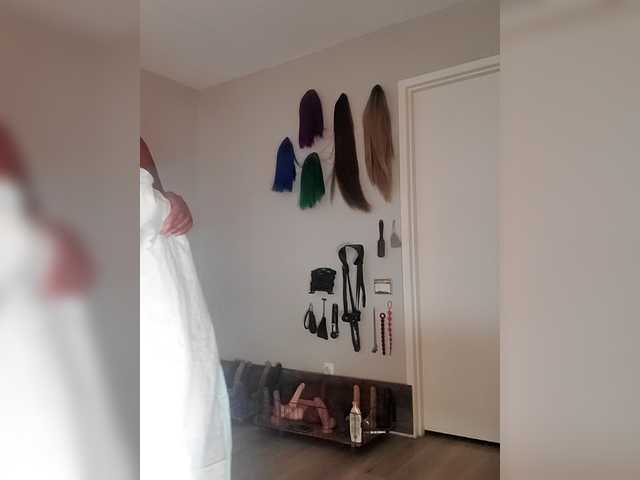 QueenAnitaDix
