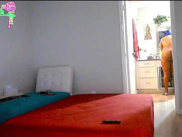 QueenAnitaDix live cam on BongaCams