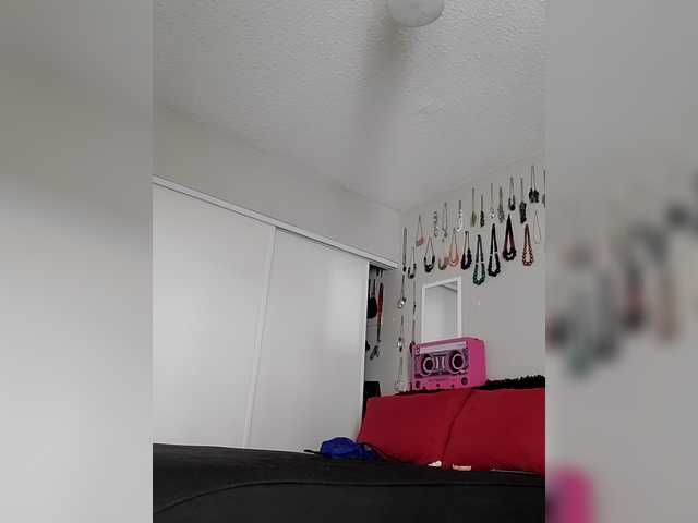 QueenAnitaDix's BongaCams show and profile