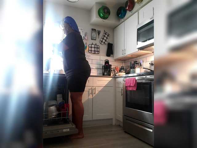 QueenAnitaDix