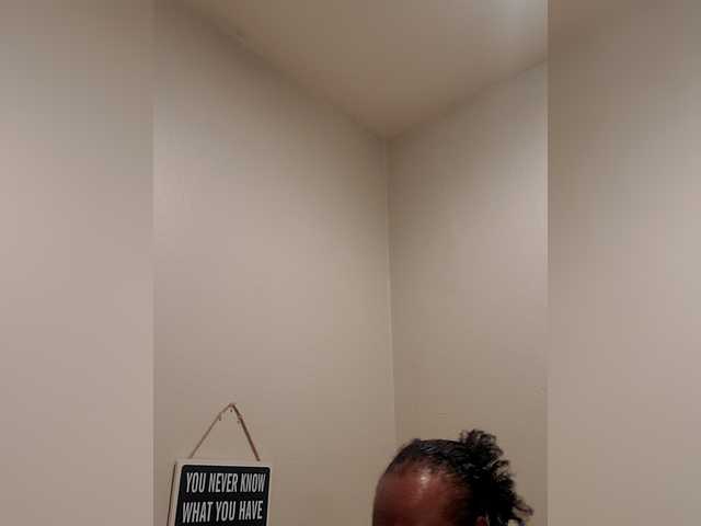 QueenAnitaDix live webcam show