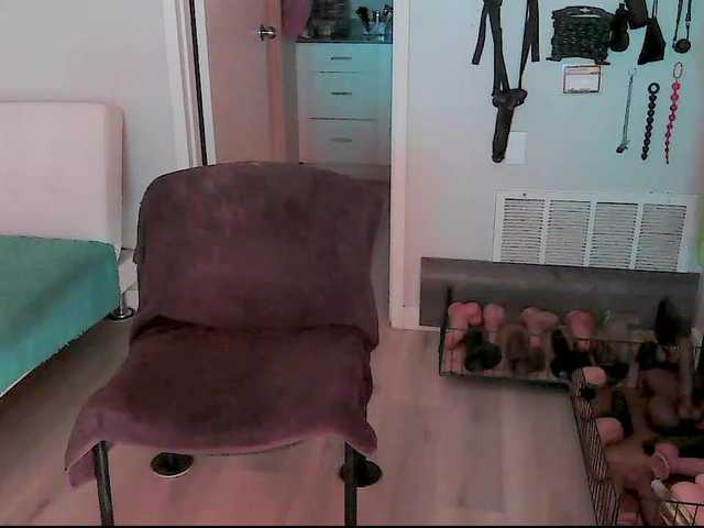 QueenAnitaDix live webcam show