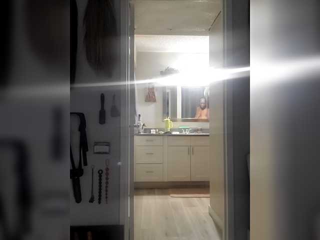 QueenAnitaDix