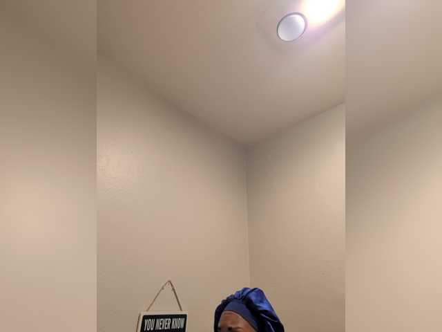 QueenAnitaDix live cam on BongaCams