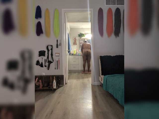 QueenAnitaDix
