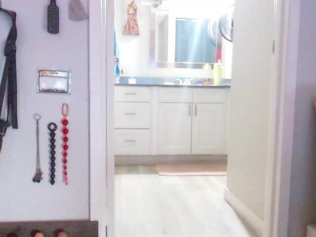 QueenAnitaDix