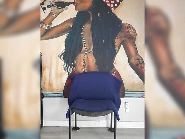 QueenAnitaDix