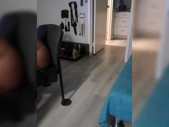 QueenAnitaDix