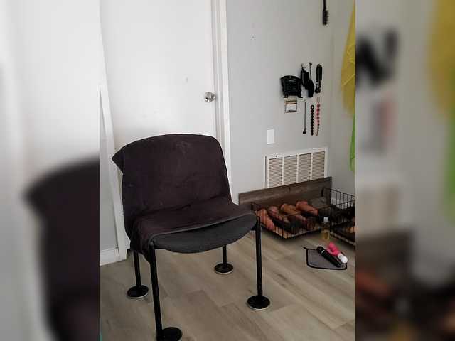 QueenAnitaDix live cam on BongaCams