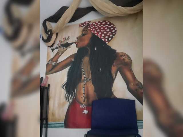 QueenAnitaDix