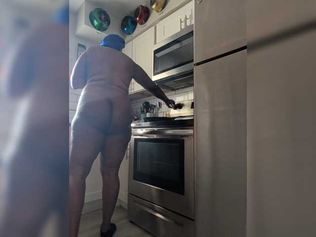 QueenAnitaDix