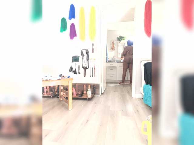 QueenAnitaDix