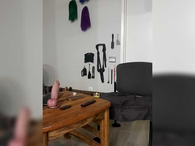 QueenAnitaDix