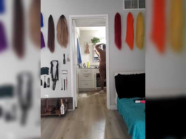 QueenAnitaDix live cam on BongaCams