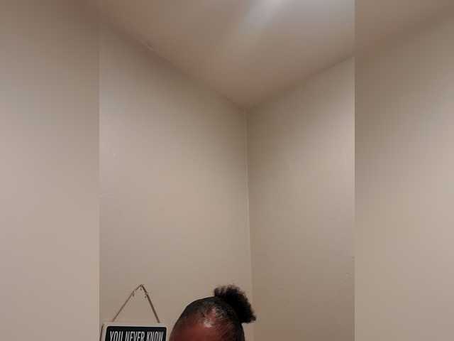QueenAnitaDix live cam on BongaCams