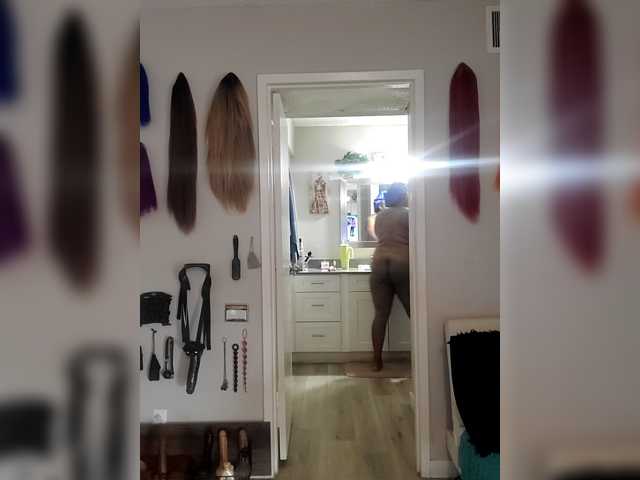 QueenAnitaDix