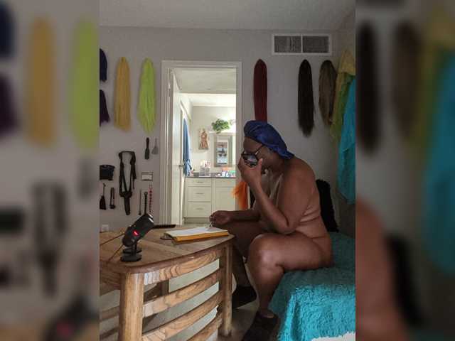 QueenAnitaDix