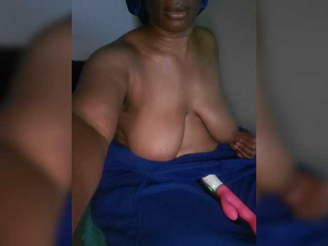 QueenAnitaDix