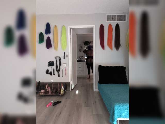 QueenAnitaDix