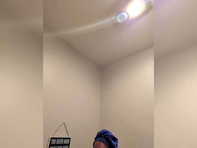 QueenAnitaDix live cam on BongaCams