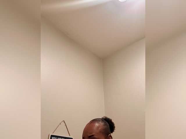 QueenAnitaDix live cam on BongaCams