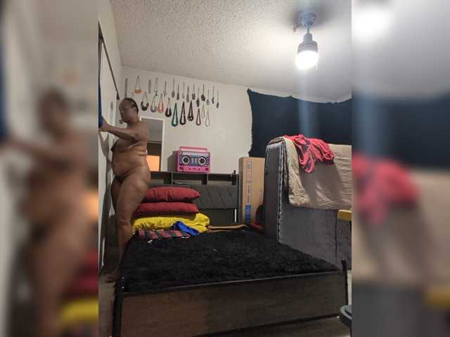 QueenAnitaDix
