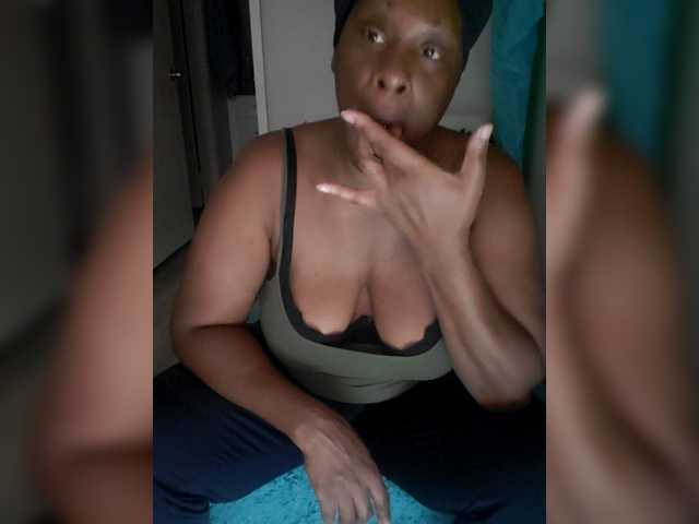 QueenAnitaDix