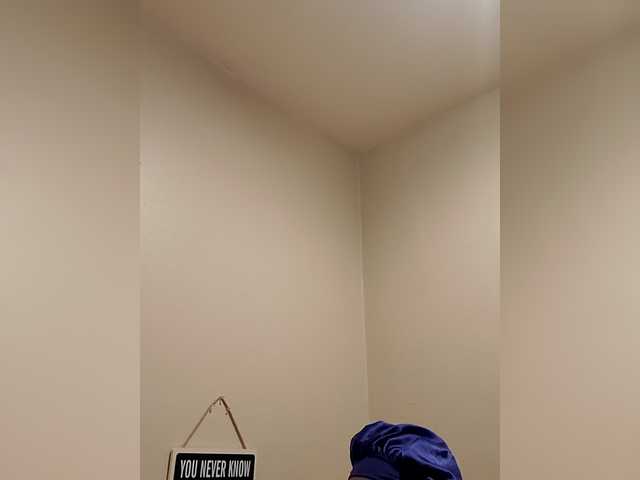 QueenAnitaDix live cam on BongaCams