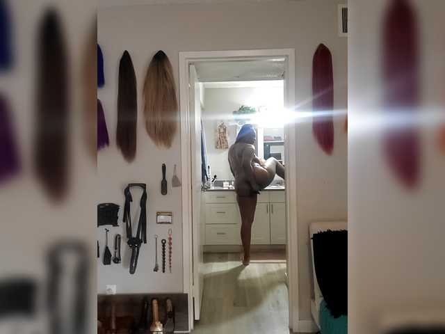 QueenAnitaDix
