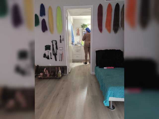QueenAnitaDix