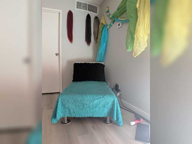 QueenAnitaDix live cam on BongaCams
