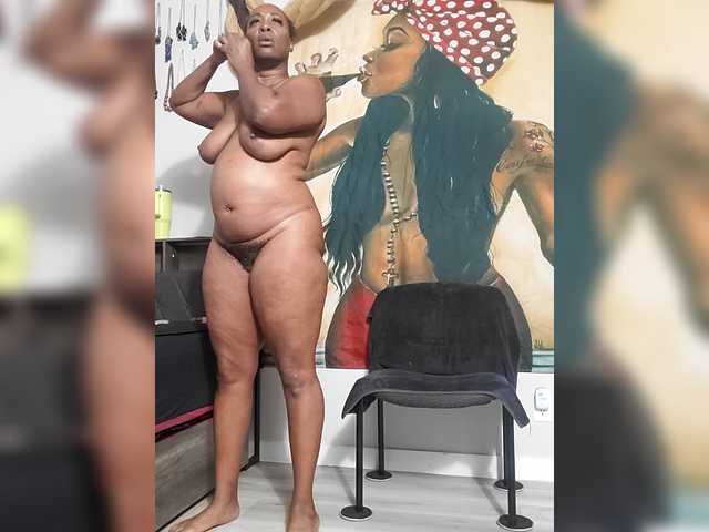 QueenAnitaDix