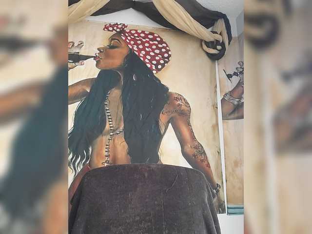 QueenAnitaDix
